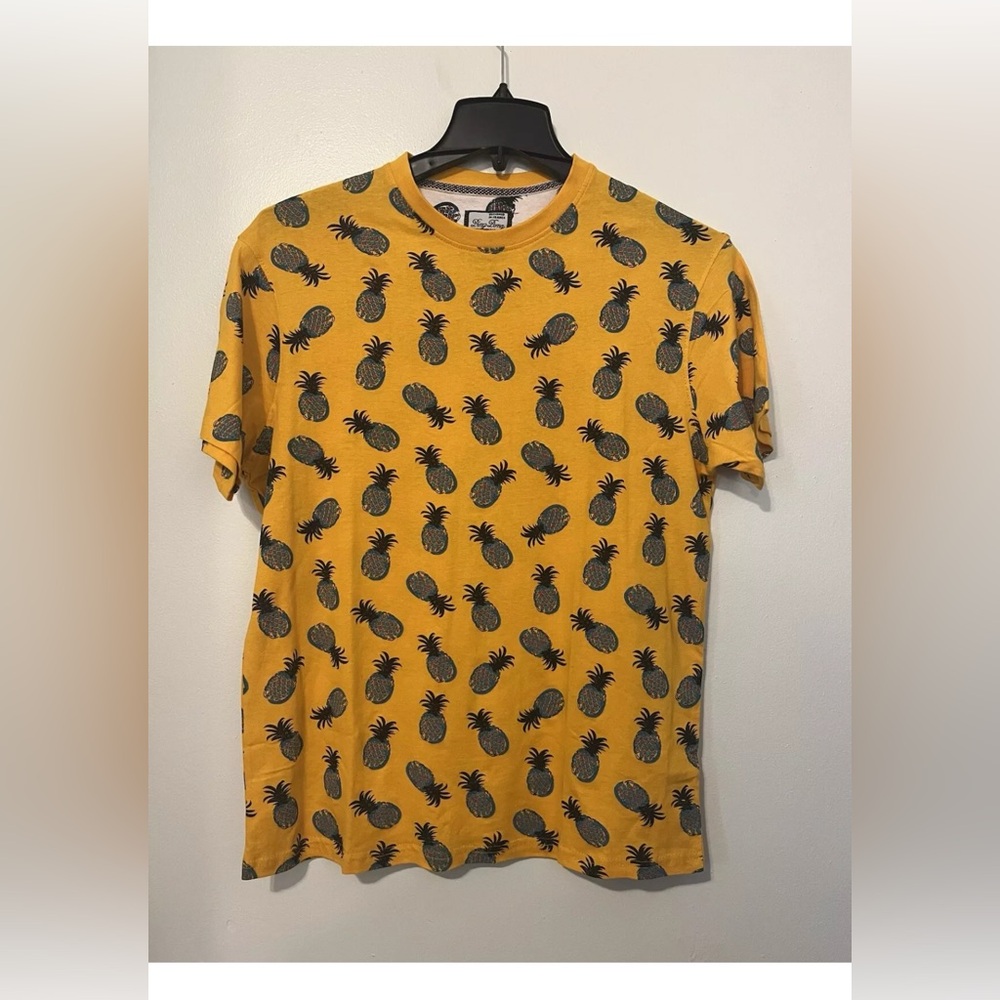 M Size Ping Pong Pro New T-Shirt Designed in France pineapple